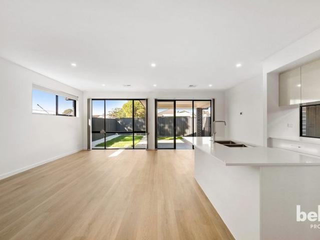 Light Filled Luxury in a Prime Seaton Pocket