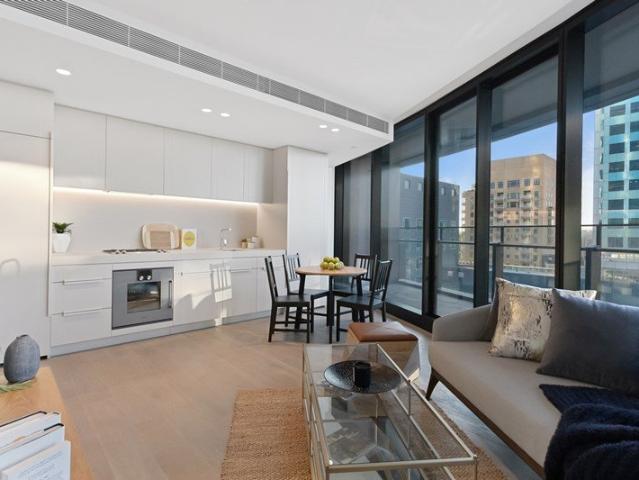 Light Filled Luxury with an Exceptional Terrace in the Heart of South Yarra