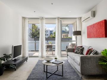 Light filled modern residence delivers easy, contemporary living