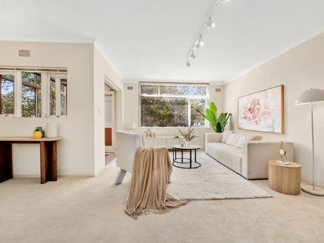 LIGHT FILLED MOSMAN RETREAT WITH SPACE, CHARACTER AND LIFESTYLE