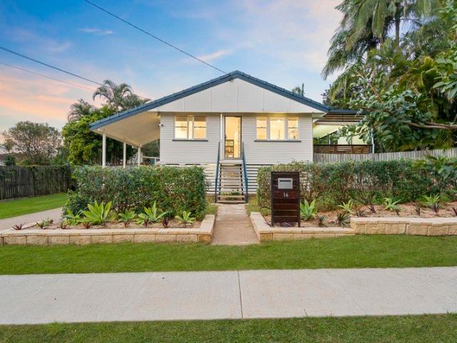 Light Filled Mansfield Home with Room to Grow