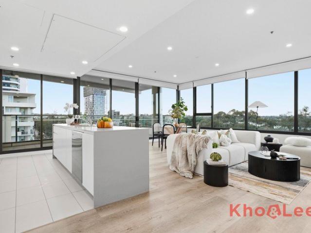 Light Filled North East Living in Pinnacle by Mirvac
