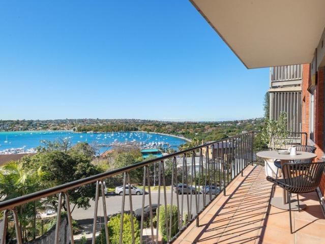 LIGHT FILLED NORTH FACING APARTMENT WITH HARBOUR VIEWS & DOUBLE PARKING