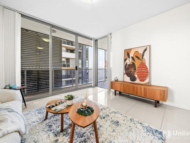 Light Filled North West Facing Apartment | Modern 2 Bed, 2 Bath + Parking
