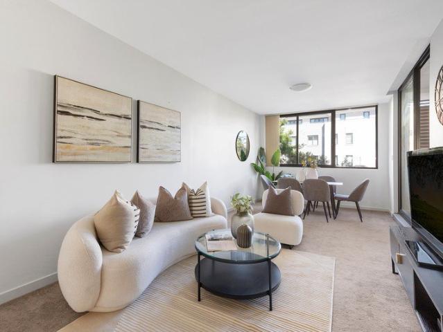 Light filled sophistication with a village lifestyle to match