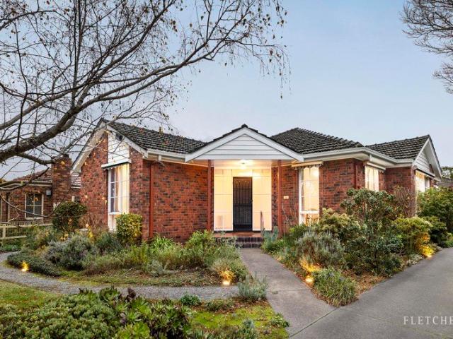 Light Filled Single Level Ease in a Prized Mont Albert Setting