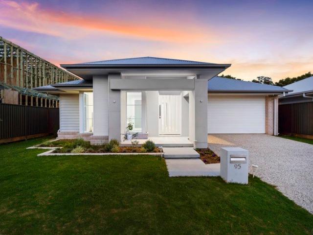Light Filled Single Level Living in the Heart of Cudgen