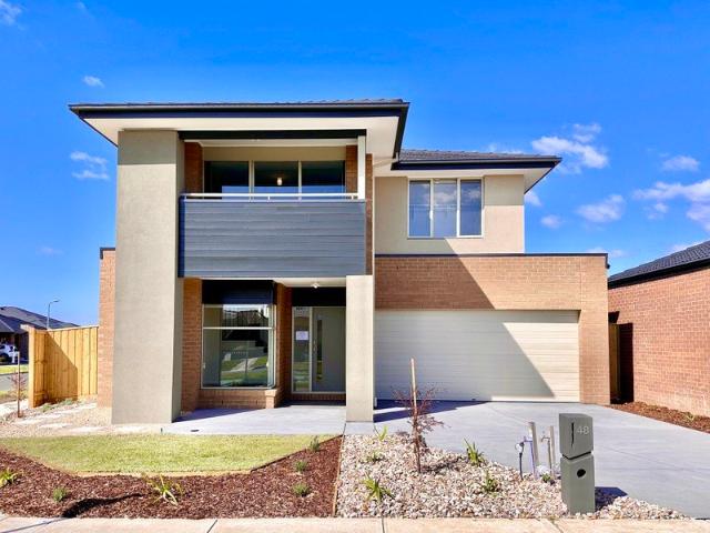 Light filled Spacious 4 Bedroom House in the Heart of Wyndham Vale