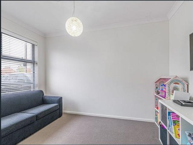 Light Filled, Spacious & Easy Living