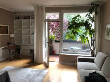 Light filled, quiet apartment in Lichterfelde near Benjamin Franklin Hospital. Also nearby is the Free University