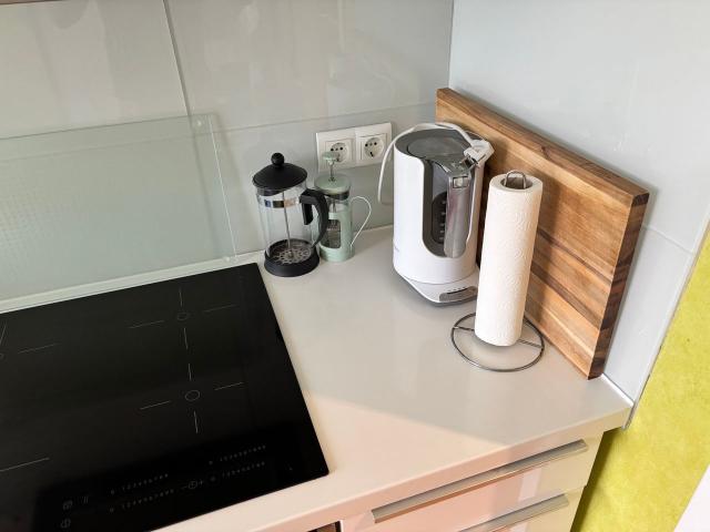 Light filled, quiet apartment in Lichterfelde near Benjamin Franklin Hospital. Also nearby is the Free University Berlin Amsterdam Apartments for Rent