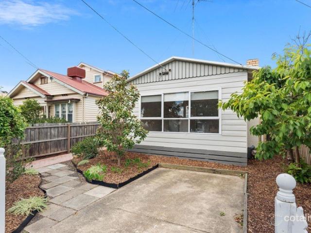 Light Filled Weatherboard Home in Prime Geelong Location