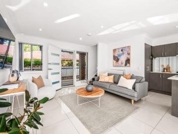 Light Filled Townhouse in a Peaceful Setting
