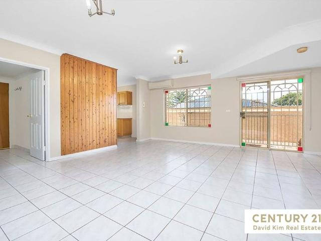 Light Filled Townhouse with Private Courtyard & Double Lock Up Garage