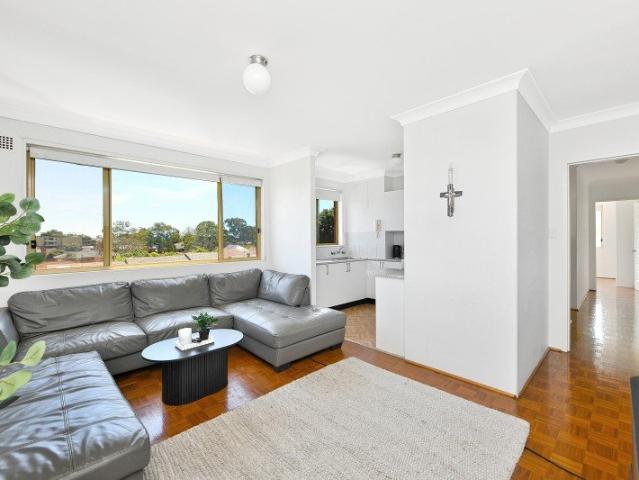 Light Filled Top Floor Apartment in a Convenient Belmore Location