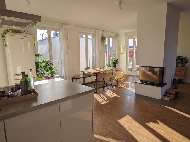 Light filled top floor apartment in Prenzlauer Berg Oct Dec