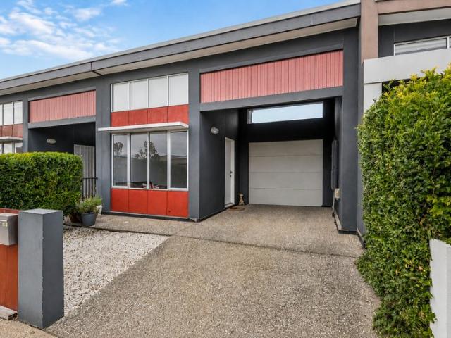 Light Filled, Torrens Title Home with Lock Up and Leave Lifestyle