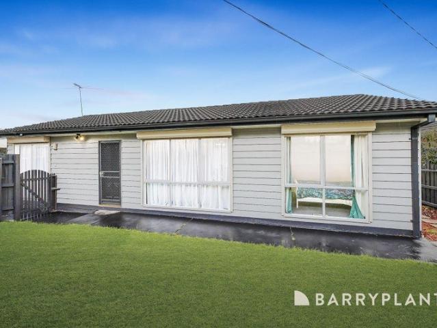 Light filled three bedroom home just moments from Westfield Knox