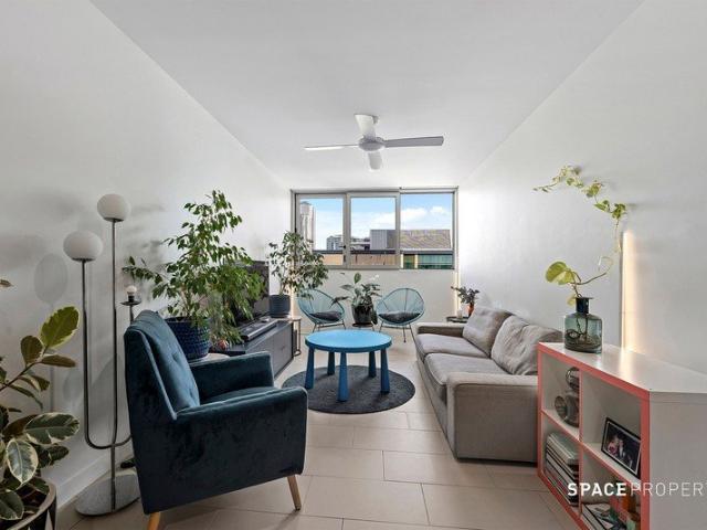 Light Filled Two Bedroom Apartment in Brooklyn on Brookes