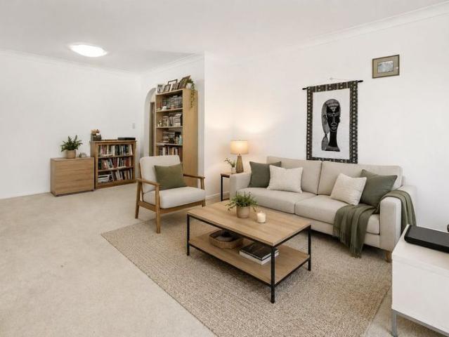 Light Filled Two Bedroom Apartment in Prime Location