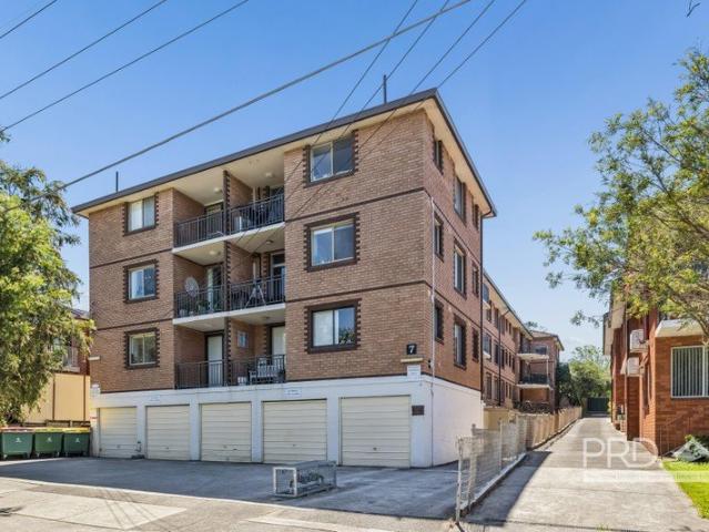 LIGHT FILLED TWO BEDROOM APARTMENT WITH MODERN INTERIORS IN ROSELANDS
