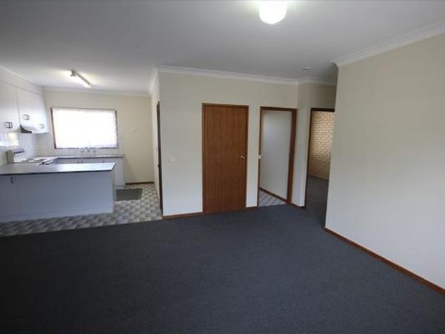 Light Filled Two Bedroom Flat in Albury