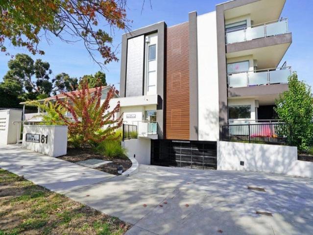 Light Filled Two Bedroom Living in a Prime Box Hill Position