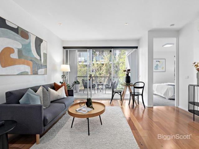 LIGHT FILLED TWO BEDROOM LIVING WITH DUAL BALCONIES & LEAFY OUTLOOKS