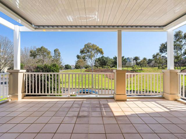 Light Filled Two Bedroom plus study apartment