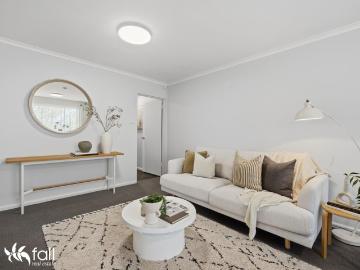 Light Filled Two Bedroom Unit in Prime Fringe CBD Location