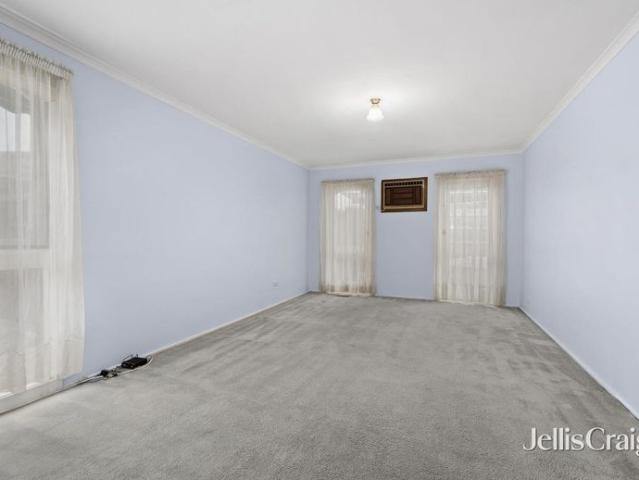 Light Filled Unit with Low Maintenance Living