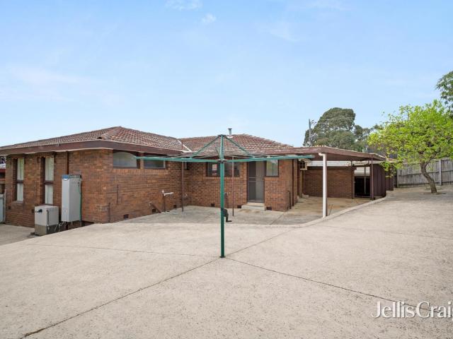 Light Filled Unit with Low Maintenance Living
