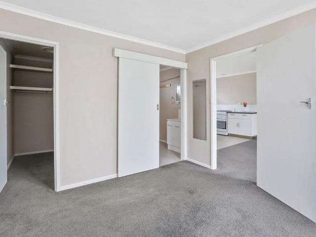 Light filled Unit, Available NOW!