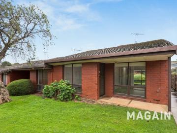 Light Filled Unit Offering Comfort and Convenience