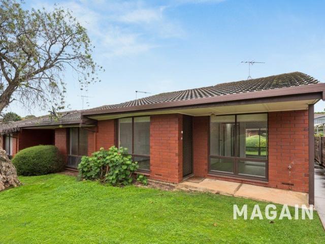Light Filled Unit Offering Comfort and Convenience