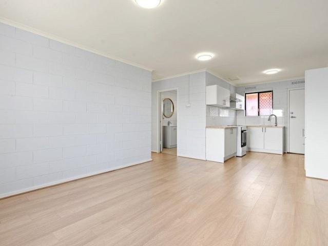 Light filled upstairs unit in exceptional location