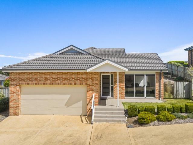 Light Filled Villa with Space, Comfort & Easy Living