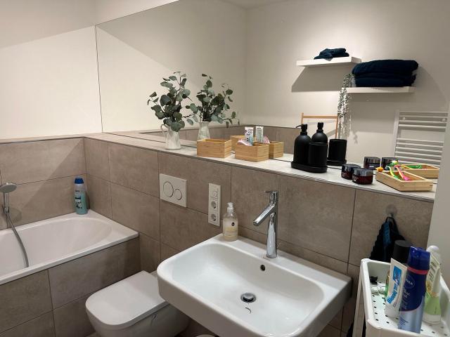 Light flooded, modern apartment with balcony in Düsseldorf, Dusseldorf Amsterdam Apartments for Rent