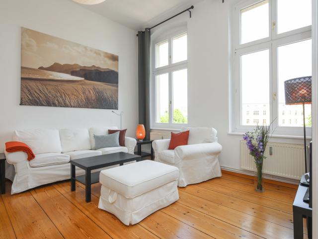 Light flooded and cozy 2 room apartment in an old building with a directly view of the Heckmann Höfe in Berlin Mitte