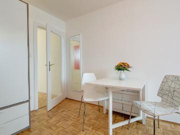 Habsburgerplatz, Schwabing-Ost - Aufzug