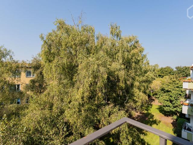 Light flooded, bright 3 room apartment with balcony and fully furnished in Berlin, Berlin Amsterdam Apartments for Rent