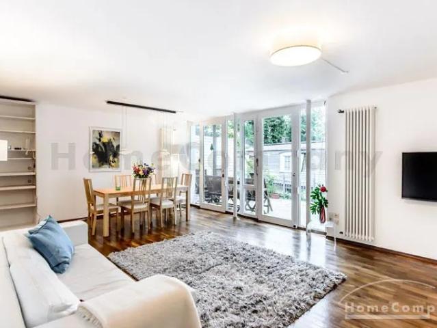 Light flooded furnished 5 room flat on 2 floors in a fantastic location in Solln