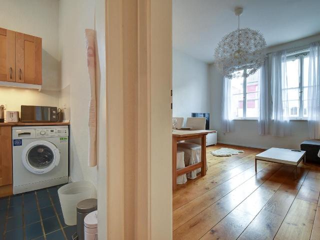 Light flooded 2 room apartment with balcony in the west of Stuttgart, Stuttgart Amsterdam Apartments for Rent