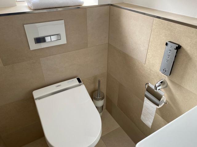 Light flooded 2 room flat near Bockenheimer Warte, Frankfurt Amsterdam Apartments for Rent