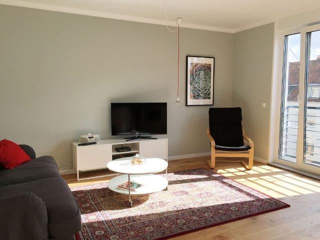Light flooded 3 room apartment in Cologne, Koln Amsterdam Apartments for Rent