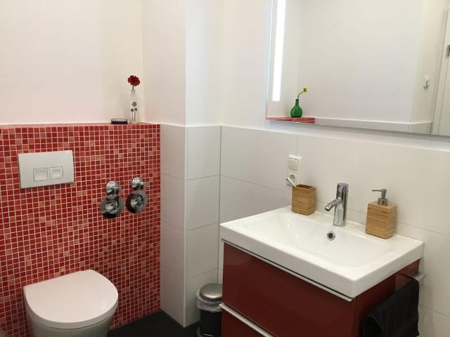 Light flooded 3 room apartment in Cologne, Koln Amsterdam Apartments for Rent