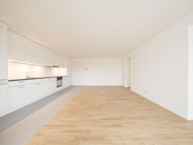 Summer campaign Light flooded 4.5 ZWG in the heart of Olten