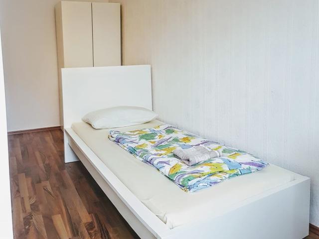 Light furnished room in a WG, Dortmund Amsterdam Apartments for Rent