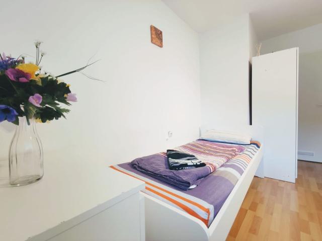 Light furnished room in a WG, Dortmund Amsterdam Apartments for Rent