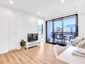 Light, Modern & Fully Furnished!